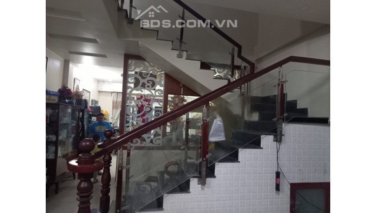 Biệt thự nghỉ dưỡng ngay SG-98m2-4 tầng-Nội thất hiện đại-Sau GYGAMALL-Hiệp Bình Chánh-TD